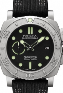 Panerai  SUBMERSIBLE MIKE HORN 特别版 PAM00984