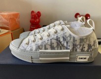 專櫃同步 歐洲原單 真品免稅版 2022 Dior 煌哥